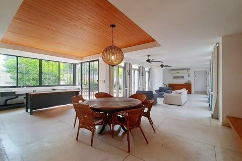 Casa de 4 dormitorios en Hua Hin, Tailandia № 125267 - foto 7