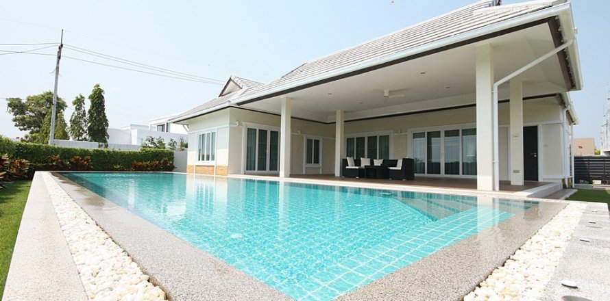 Casa de 3 dormitorios en Hua Hin, Tailandia № 125273