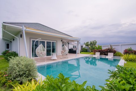 Casa de 3 dormitorios en Hua Hin, Tailandia № 125270 - foto 2
