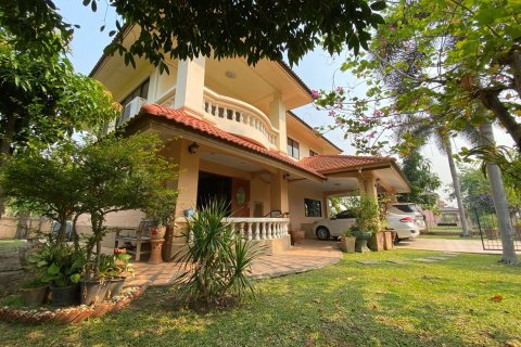 Casa de 3 dormitorios en Chiang Mai, Tailandia № 94936