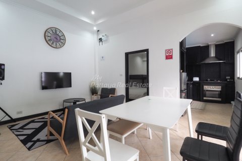 Casa de 3 dormitorios en Bang Lamung, Tailandia № 123515 - foto 3