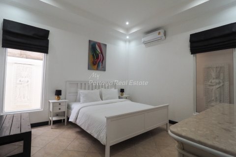 Casa de 3 dormitorios en Bang Lamung, Tailandia № 123515 - foto 15