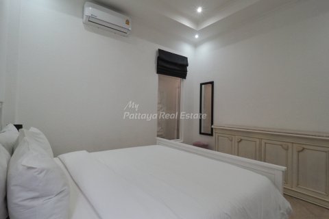 Casa de 3 dormitorios en Bang Lamung, Tailandia № 123515 - foto 11