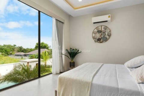 Casa de 7 dormitorios en Pattaya, Tailandia № 123512 - foto 11