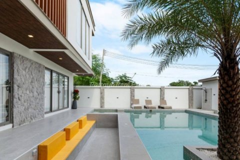 Casa de 7 dormitorios en Pattaya, Tailandia № 123512 - foto 9