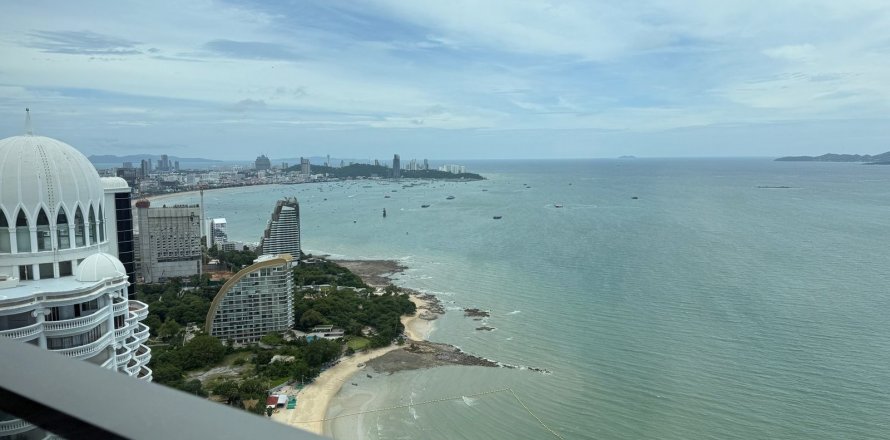 Condominio de 3 dormitorios en Chon Buri, Tailandia № 133182