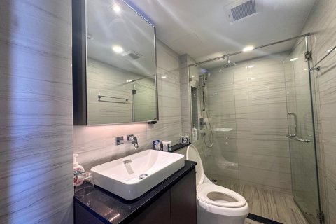 Condominio de 2 dormitorios en Bangkok, Tailandia № 107972 - foto 12