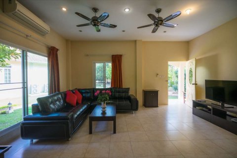 Casa de 9 dormitorios en Chiang Mai, Tailandia № 126320 - foto 30
