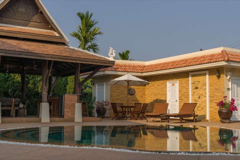 Casa de 9 dormitorios en Chiang Mai, Tailandia № 126320 - foto 2