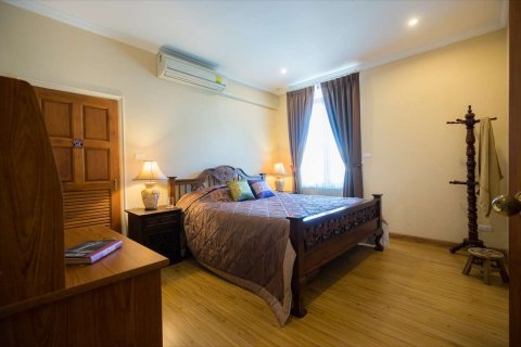 Casa de 9 dormitorios en Chiang Mai, Tailandia № 126320 - foto 17