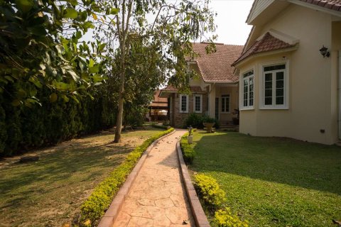 Casa de 9 dormitorios en Chiang Mai, Tailandia № 126320 - foto 10