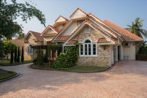 Casa de 9 dormitorios en Chiang Mai, Tailandia № 126320 - foto 22