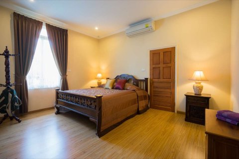 Casa de 9 dormitorios en Chiang Mai, Tailandia № 126320 - foto 21