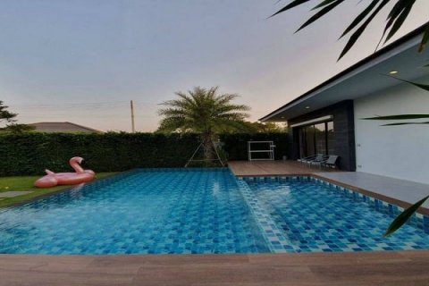 Casa de 4 dormitorios en Hua Hin, Tailandia № 125232 - foto 2