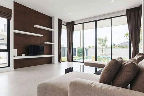 Casa de 3 dormitorios en Hua Hin, Tailandia № 125236 - foto 7