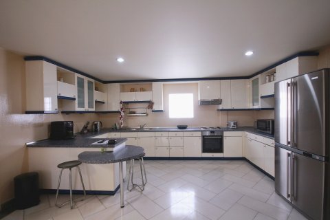 Casa de 4 dormitorios en Hua Hin, Tailandia № 125237 - foto 11