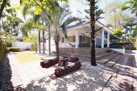 Casa de 4 dormitorios en Hua Hin, Tailandia № 125237 - foto 3