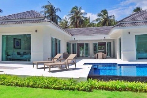 Maison à Hua Hin, Thaïlande 4 chambres № 125179