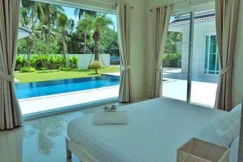 Casa de 4 dormitorios en Hua Hin, Tailandia № 125179 - foto 6