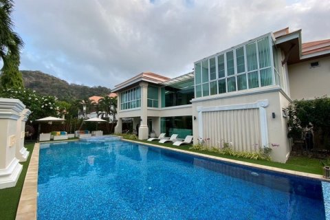 Casa de 4 dormitorios en Hua Hin, Tailandia № 125176 - foto 3