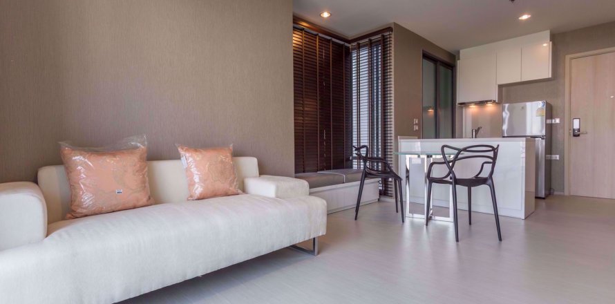Кондоминиум с 1 спальней в Бангкоке, Таиланд в Rhythm Sukhumvit 42 № 78430