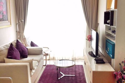 Condo in Bangkok, Thailand, 2 bedrooms in Muniq Langsuan № 77487