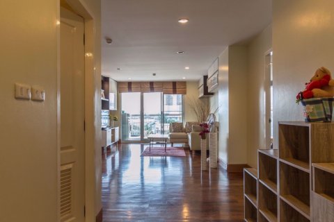 Condominio de 3 dormitorios en Watthana, Bangkok, Tailandia № 76762 - foto 15