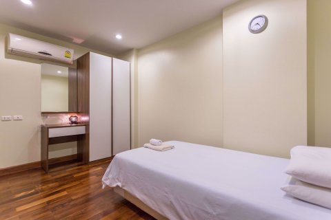 Condominio de 3 dormitorios en Watthana, Bangkok, Tailandia № 76762 - foto 30