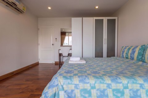 Condominio de 3 dormitorios en Watthana, Bangkok, Tailandia № 76762 - foto 17