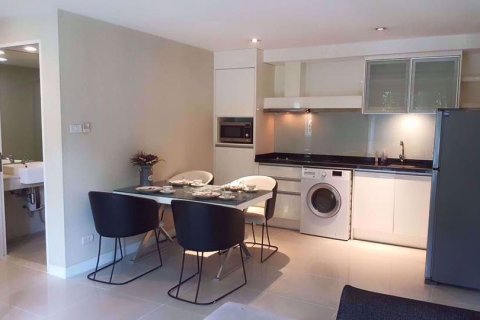 Condominio de 2 dormitorios en Watthana, Bangkok, Tailandia № 77225 - foto 3