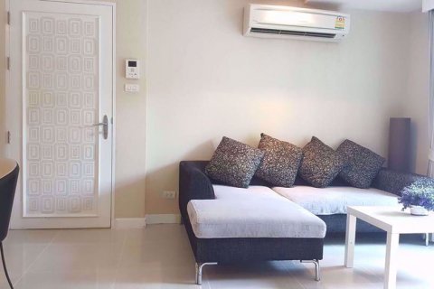 Condominio de 2 dormitorios en Watthana, Bangkok, Tailandia № 77225 - foto 4