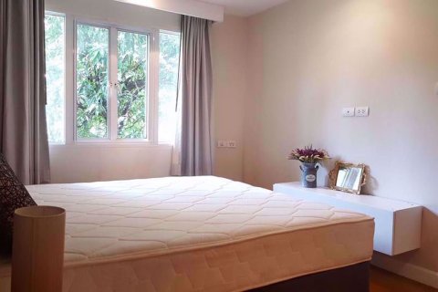 Condominio de 2 dormitorios en Watthana, Bangkok, Tailandia № 77225 - foto 10