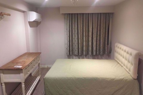 Condominio de 2 dormitorios en Watthana, Bangkok, Tailandia № 77227 - foto 7