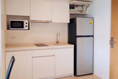 Condominio de 2 dormitorios en Watthana, Bangkok, Tailandia № 77228 - foto 11