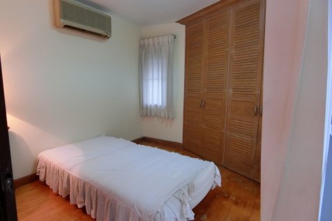 Condominio de 2 dormitorios en Bangkok, Tailandia № 143604 - foto 14
