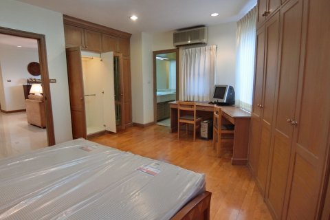 Condominio de 2 dormitorios en Bangkok, Tailandia № 143604 - foto 17