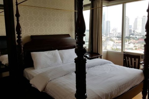 Condominio de 2 dormitorios en Sathon, Bangkok, Tailandia № 143610 - foto 2