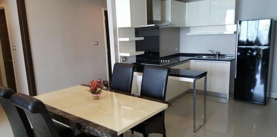 Condominio de 2 dormitorios en Sathon, Bangkok, Tailandia № 143610