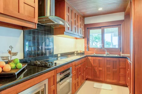 Casa de 4 dormitorios en Phuket, Tailandia № 131881 - foto 9