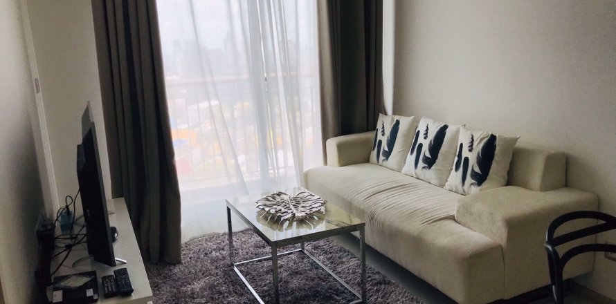 Condominio de 1 dormitorio en Bangkok, Tailandia en Rhythm Sukhumvit 42 № 77560
