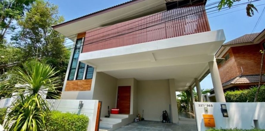 Casa de 4 dormitorios en Chiang Mai, Tailandia № 75867