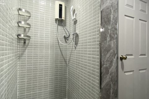 Apartamento de 384 dormitorios en Pattaya, Tailandia № 130378 - foto 19