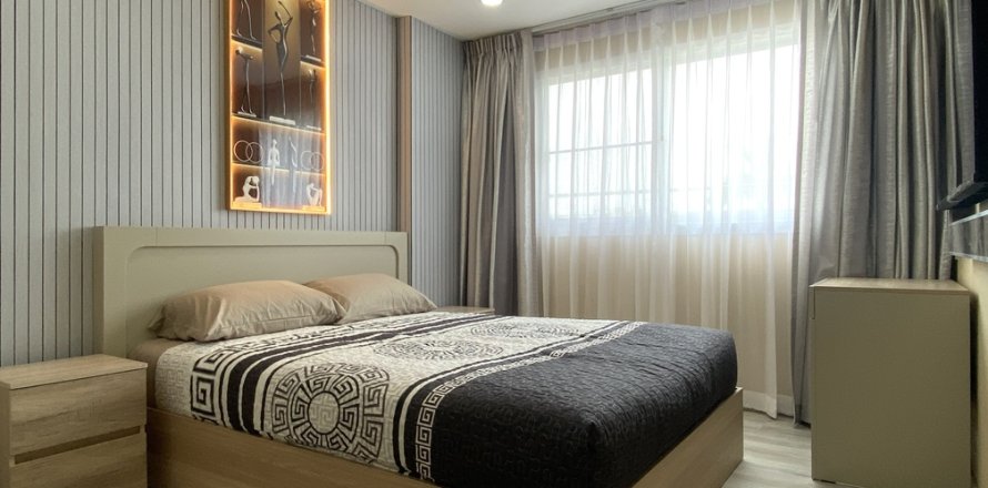 Apartamento de 384 dormitorios en Pattaya, Tailandia № 130378