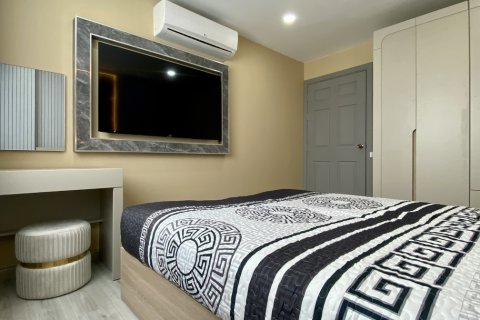 Apartamento de 384 dormitorios en Pattaya, Tailandia № 130378 - foto 8
