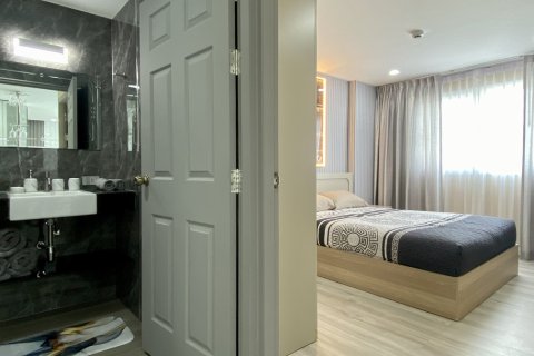 Apartamento de 384 dormitorios en Pattaya, Tailandia № 130378 - foto 9