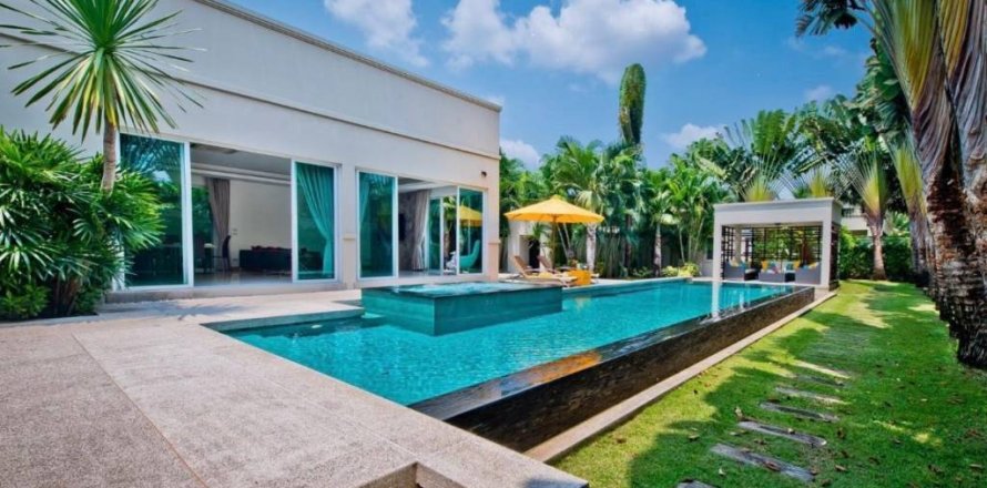 Chalet de 3 dormitorios en Pattaya, Tailandia № 119439