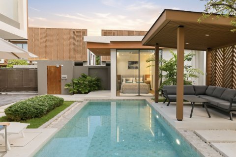 Chalet de 4 dormitorios en Bang Tao, Tailandia № 79466 - foto 14