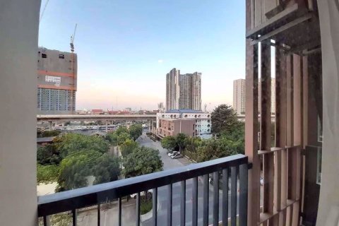 Condominio de 2 dormitorios en Chom Thong, Bangkok, Tailandia № 76959 - foto 9