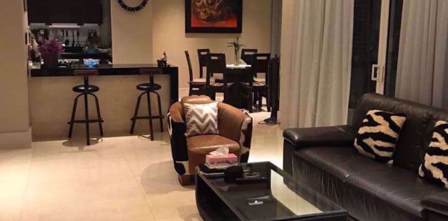 Condo à Bang Rak, Bangkok, Thaïlande, 2 chambres № 76958