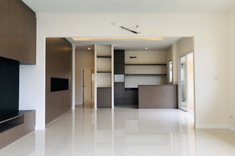 Chalet de 3 dormitorios en Jomtien Beach, Pattaya, Tailandia № 101314 - foto 10